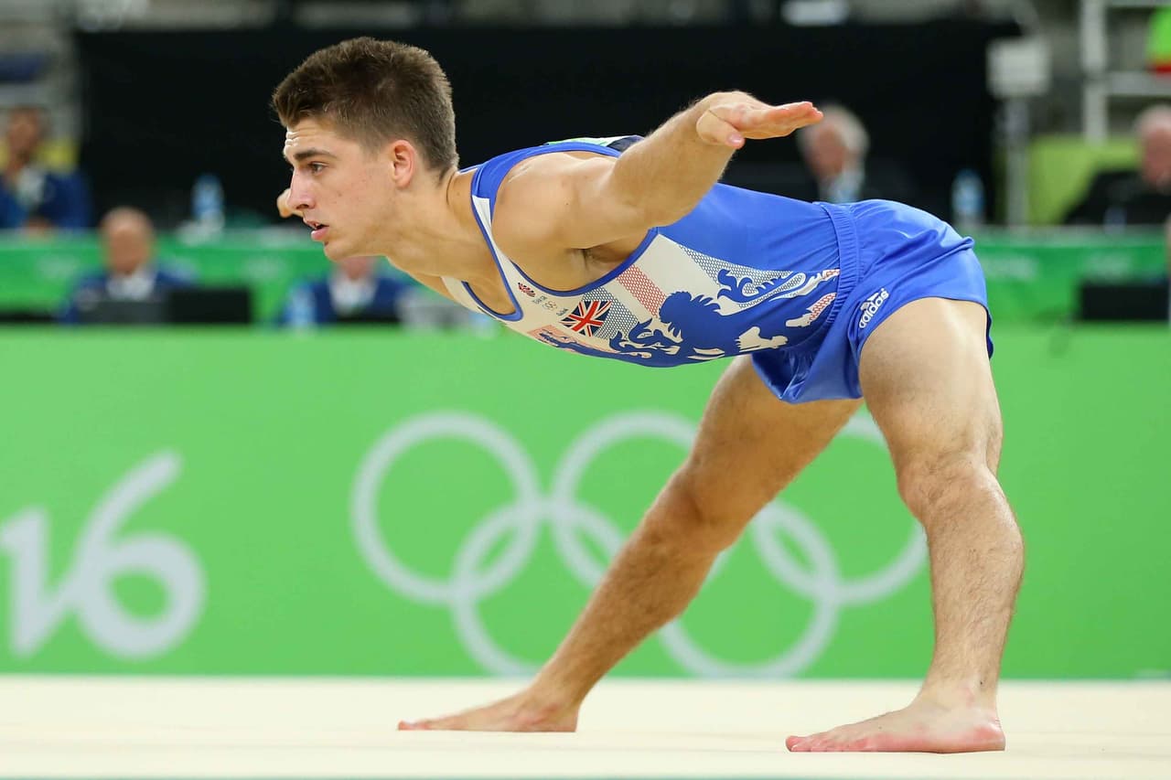 El gimnasta británico Max Whitlock se ha adjudicado la final de suelo en los Juegos de Río, por delante de dos brasileños, Diego Hypolito y Arturo Mariano, plata y bronce.