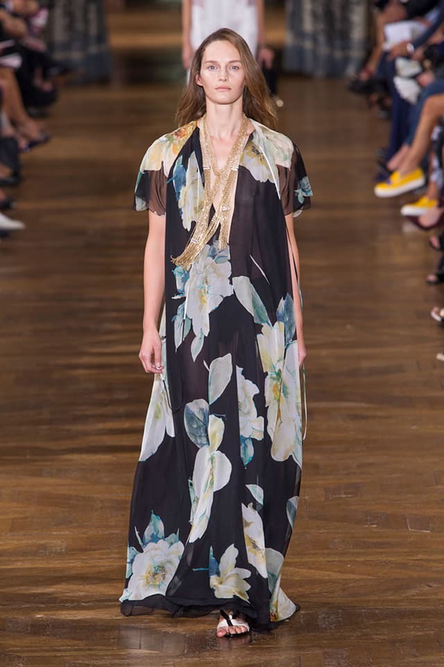 Descubre la colección primavera – verano 2017 de Lanvin aquí.