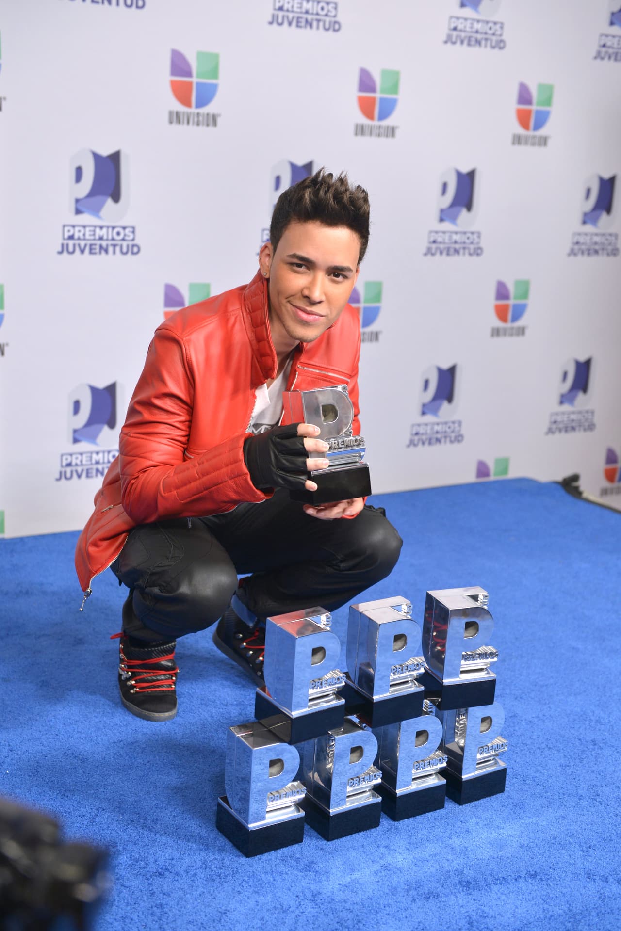 En la edición 2011 de la fiesta más candente del verano consiguió cuatro galardones y se convirtió en el más ganador de la noche, hazaña que repitió un año después, pero duplicando su número de estatuillas.