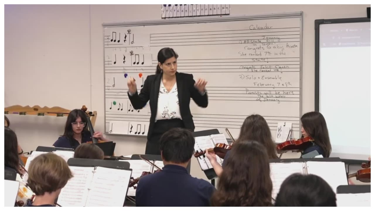 Vivian Ventura, quien enseña música, es la maestra del año de Miami-Dade