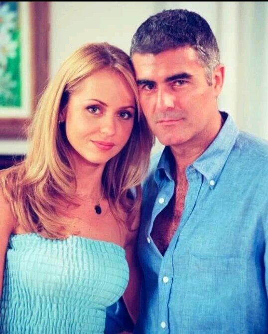 Un año después, protagonizó 'Por tu amor' (1999) al lado de Saúl Lisazo.