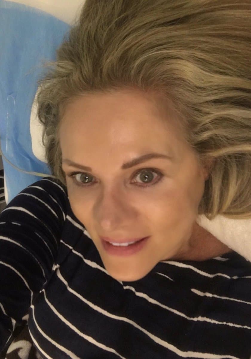 Su amigo y productor, Ernesto Alonso, le ofreció el antagónico de 'Aprendiendo a Amar'. Su primer protagónico lo consiguió en 'Angélica' junto a Sergio Goyri.