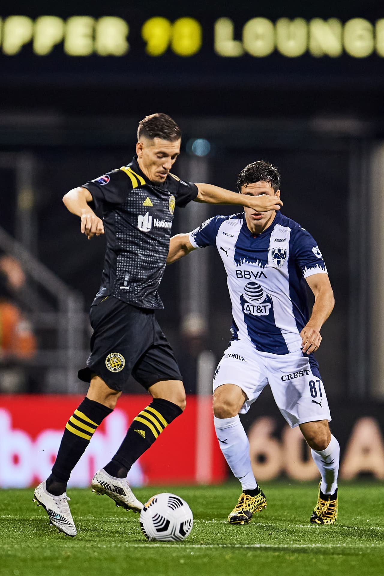 Los Rayados del 'Vasco' Aguirre salieron vivos de su visita al campeón de la MLS y el pase a Semifinales de la Concacaf Champions League se definirá la próxima semana en Monterrey.