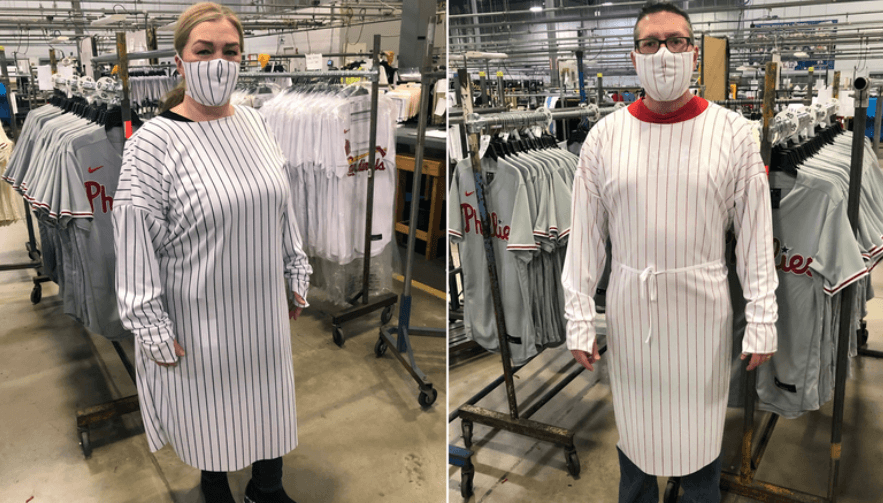 De igual forma, la MLB en conjunto con la empresa que fabrica uniformes a los equipos de las Grandes Ligas, inició la producción de cubrebocas y batas para el personal de hospitales.