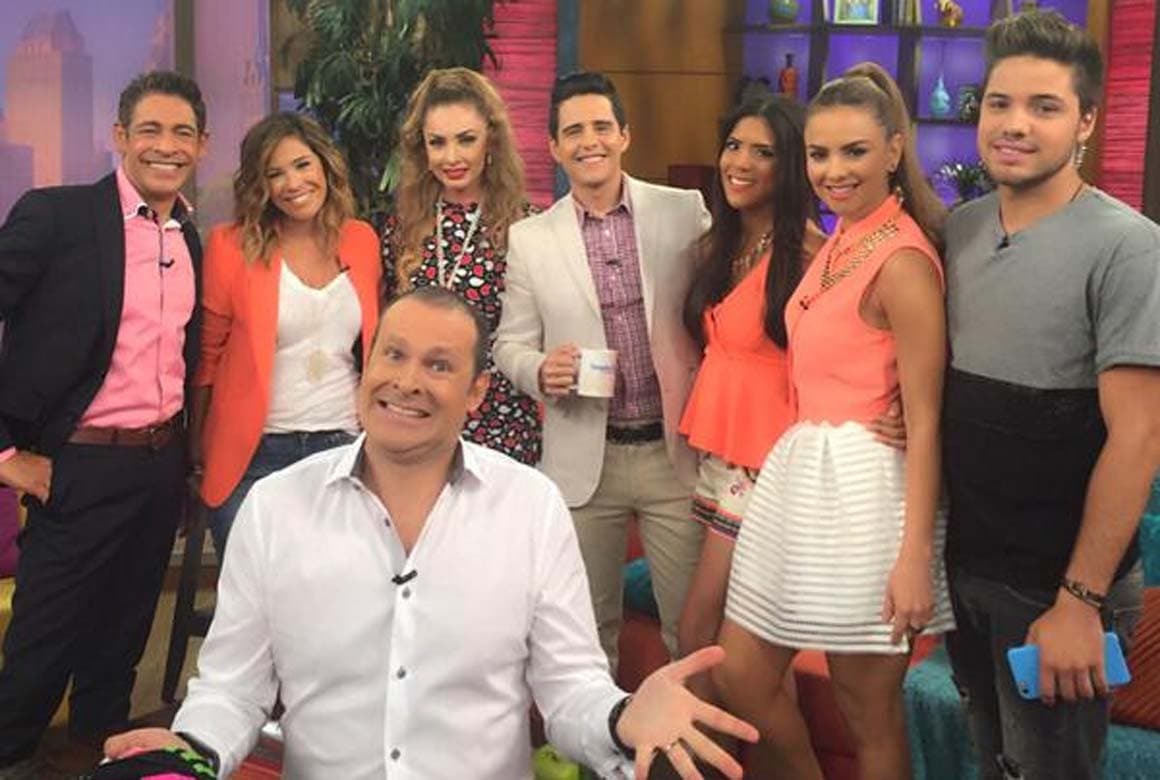 ¡Bienvenida! El equipo de Despierta América dándole la bienvenida a Paty Navidad.