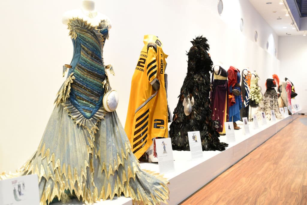 Este es el vestuario de heroínas, héroes y villanos del Comic Con forma parte de la industria que genera miles de empleos y millones de dólares en ganacias anualmente.