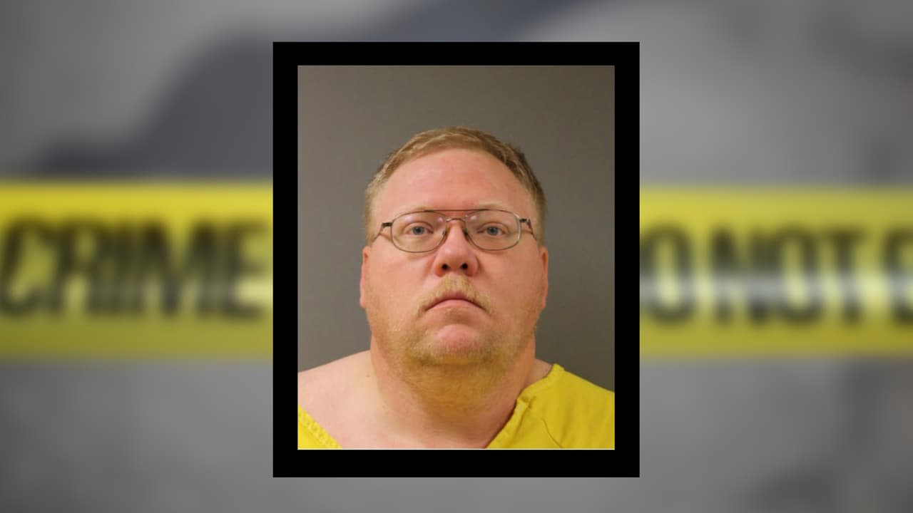 Condenan a dos cadenas perpetuas a exguardia de seguridad por estrangular y balear a prostitutas en Texas