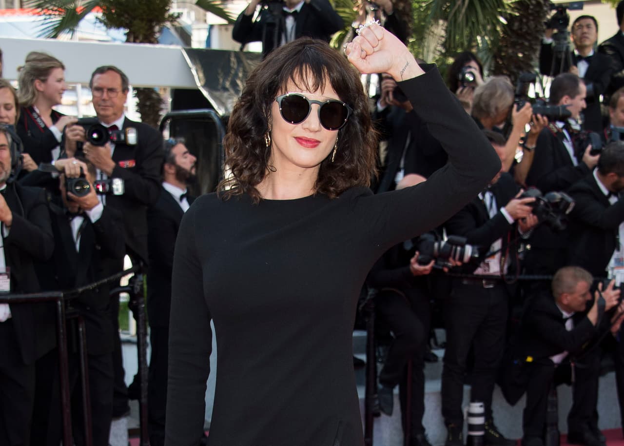 Asia Argento, una de las voces del #MeToo, pagó a un menor que la acusó de acosarlo sexualmente, según The New York Times