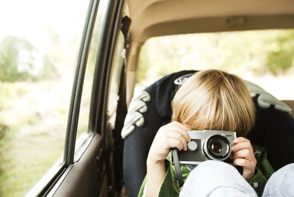 Además, puedes ejercitar tu propia inventiva y divertirte también. Cuando crezca, podrás seguir utilizando esta técnica, preguntándole directamente a él o ella, qué situación le gustaría representar.