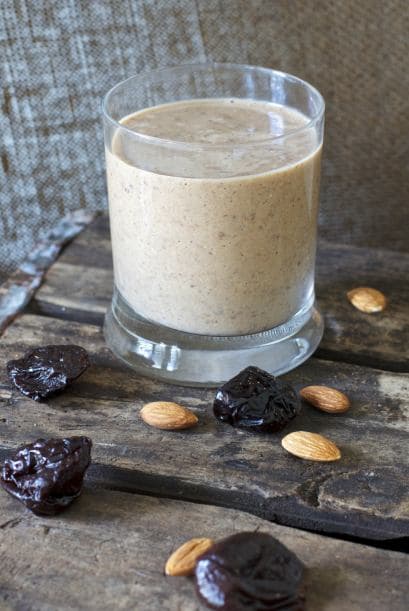 Preparación: Licúa todos los ingredientes, sirve y disfrútalo con tu familia.