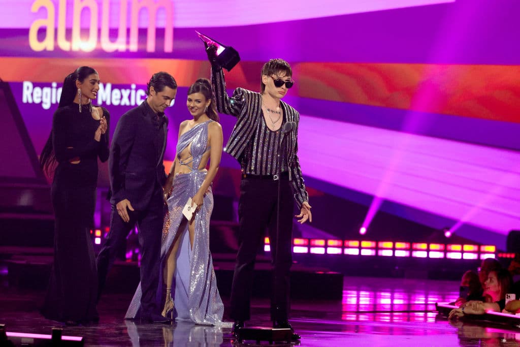 La gran noche de los Latin American Music Awards estuvo llena de emociones por los ganadores como Peso Pluma, quien fue de los primeros en celebrar al obtener el premio Álbum Regional Mexicano: "Muchas gracias por el cariño que le han mostrado a los corridos y al proyecto de Peso Pluma (…) Estamos aquí para hacer la música mexicana siempre más grande y representar la bandera siempre".
<br>