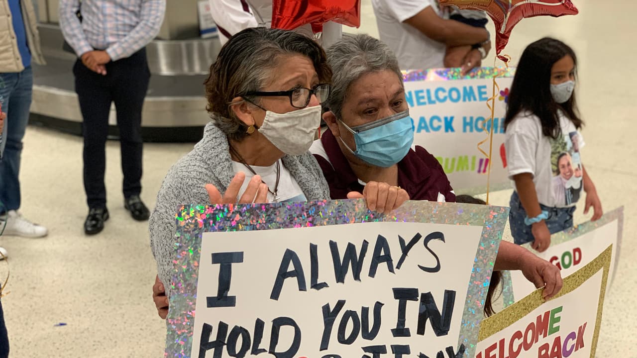 La emoción era evidente entre los seres queridos de la dreamer.