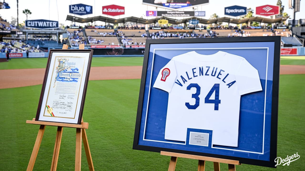 Dodgers retiran el número 34 de Fernando 'Toro' Valenzuela 