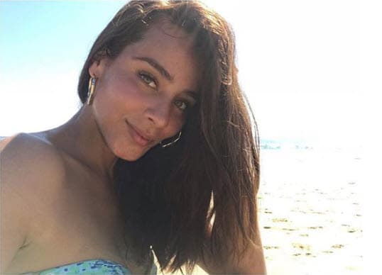 <b><a href="https://www.univision.com/temas/esmeralda-pimentel">Esmeralda Pimentel</a></b> tuvo un año lleno de mucho trabajo, por eso decidió hacer una pausa para irse de vacaciones a la playa con una de las personas más especiales de su vida.