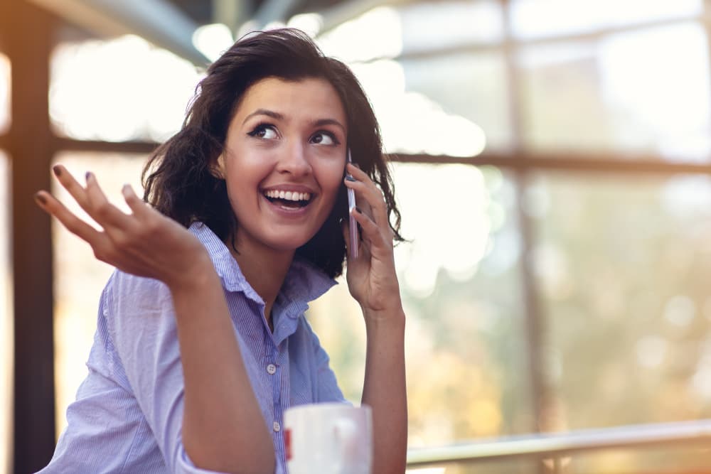 Revisa desde ahora tu lista de amistades y empieza a comunicarte con todas aquellas que has descuidado, inclusive las que están fuera de tu ciudad o país, familia en el extranjero, todo esto te ayudará a sentirte bien contigo mismo.