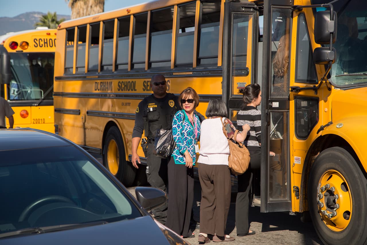 La mujer es sospechosa de haber manejado la SUV en la que escaparon.