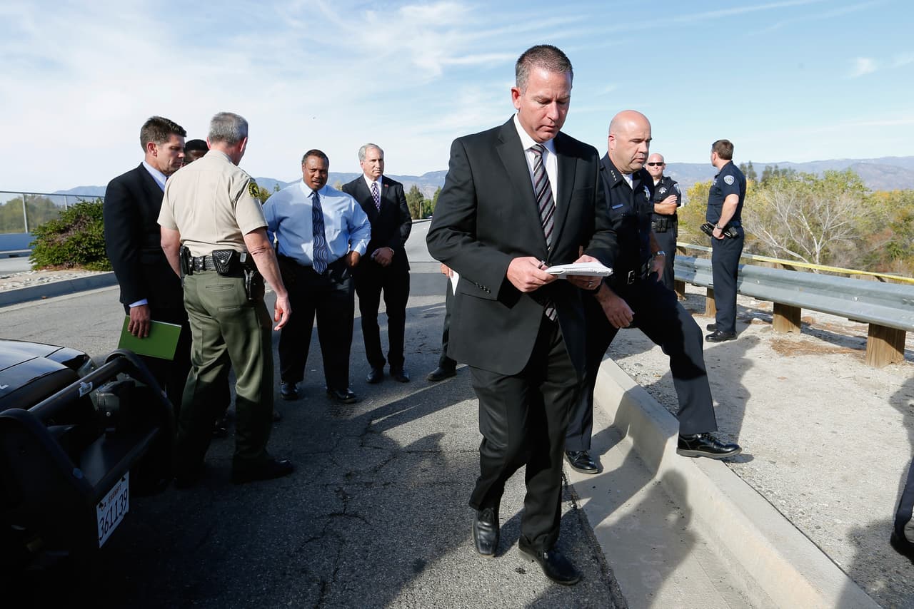 De acuerdo con la Policía de San Bernardino, uno de los dos muertos a tiros era mujer.