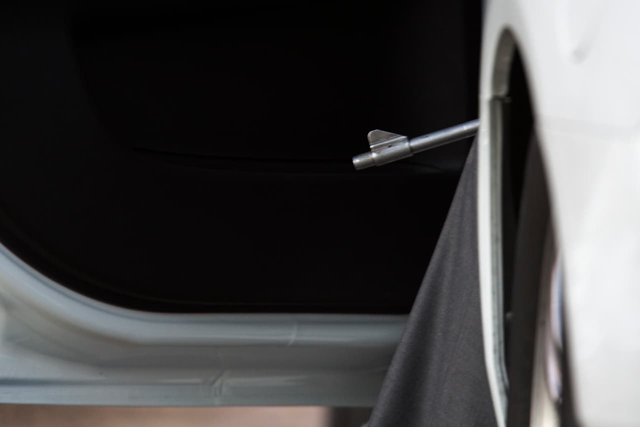 Ambas personas portaban armas de grueso calibre.