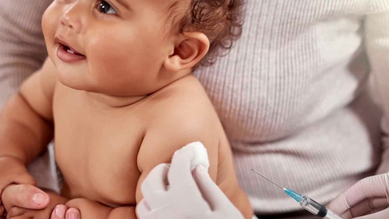 Retraso en la vacuna contra hepatitis B en recién nacidos aumenta riesgos de infección y muerte