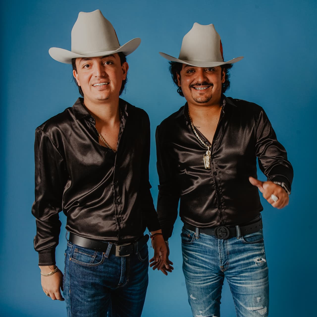 El dúo mexicano 
<b>Los Dos Carnales</b> con el tema 'El Envidioso', compite por primera vez dentro de la categoría Canción Norteña del Año - Regional Mexicano.
