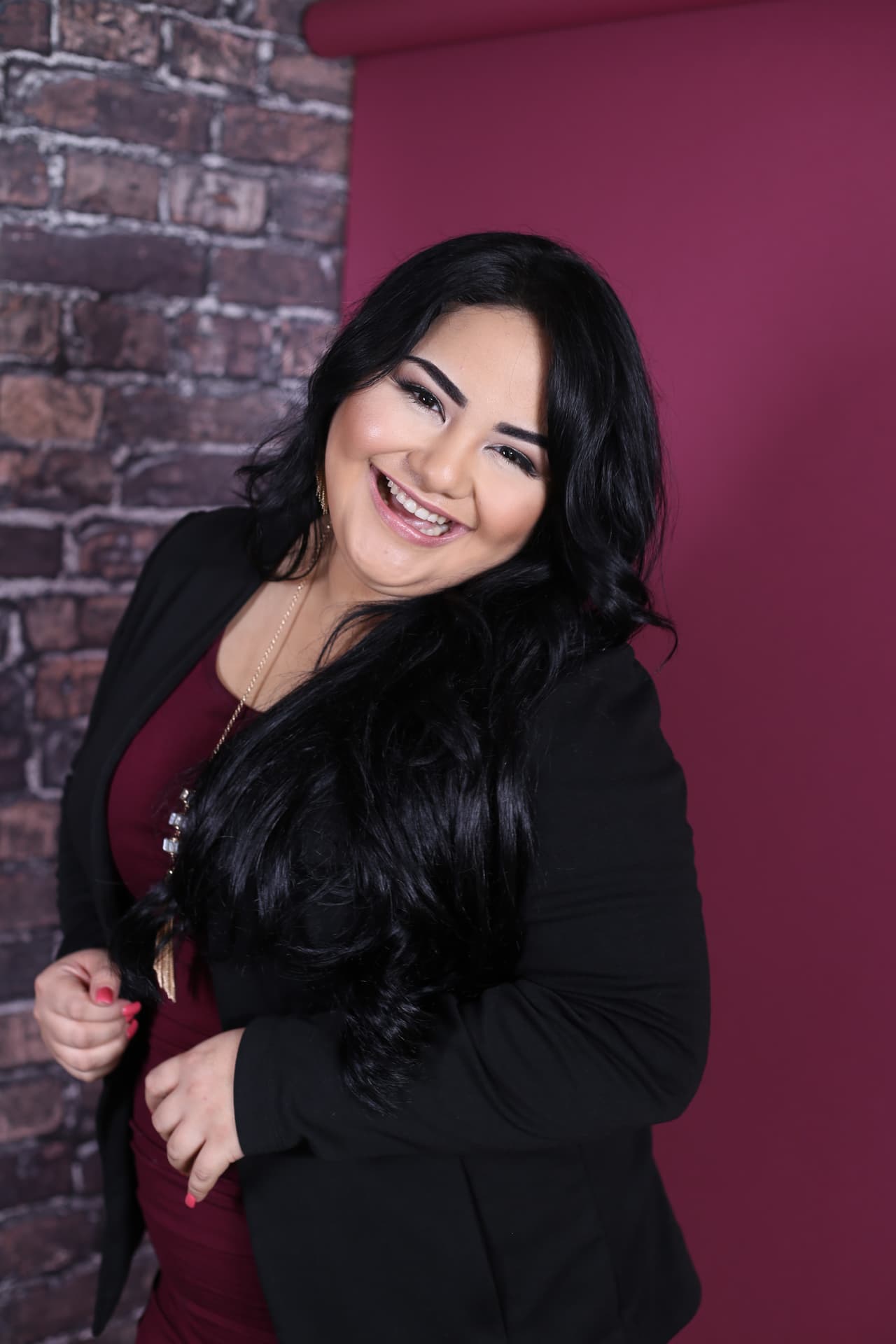 También Sandra ha declarado que si le dieran la oportunidad de hacer un dúo, sería con Ana Gabriel porque considera tiene muchísimo talento.