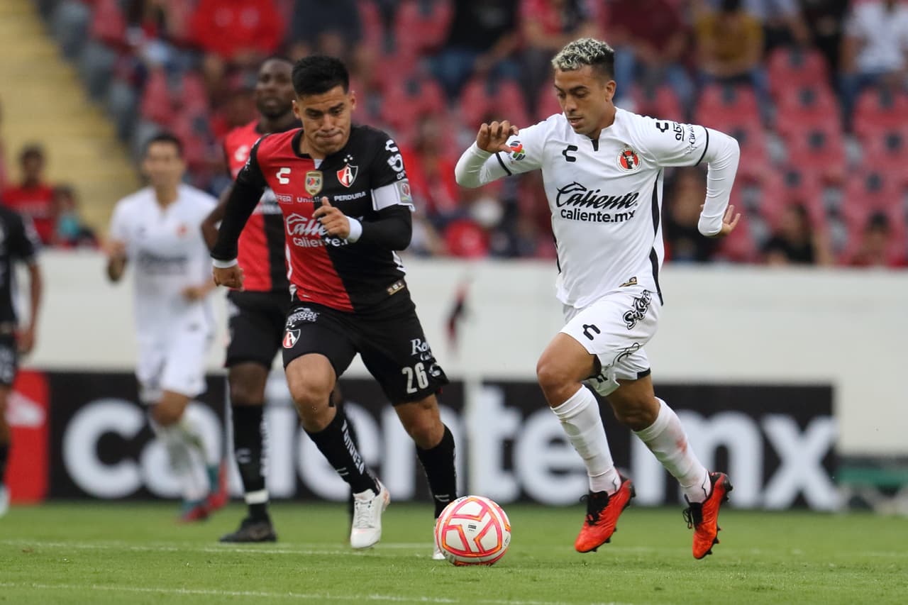 Xolos le remontó al Atlas para derrotarlo 1-2 en el Estadio Jalisco con goles de Lucas Rodríguez y Renato Ibarra en la Jornada 5.