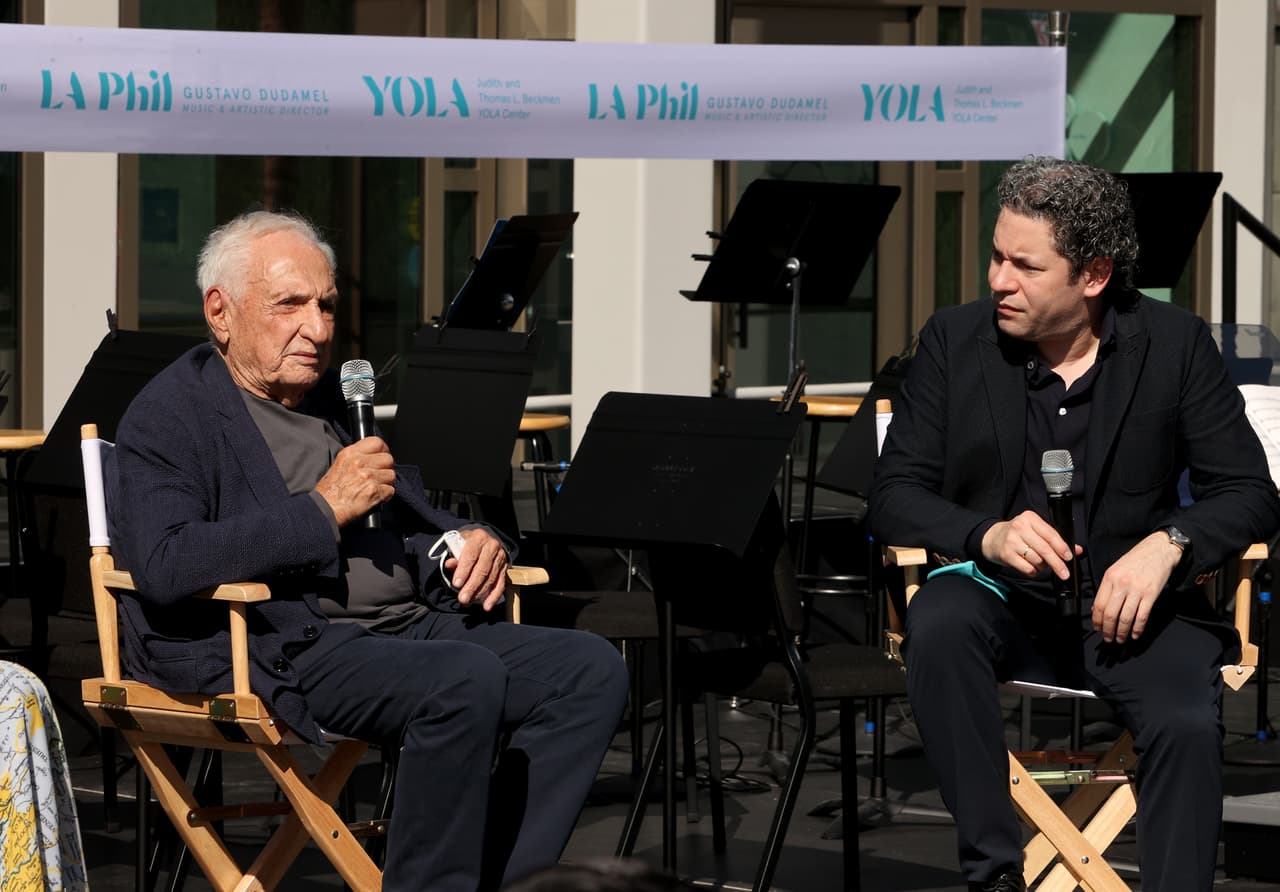 El arquitecto Frank Gehry diseñó el primer hogar permanente del programa de la orquesta junenil de Los Ángeles, que dará apoyo a más de 500 estudiantes al año una vez esté en completo funcionamiento.