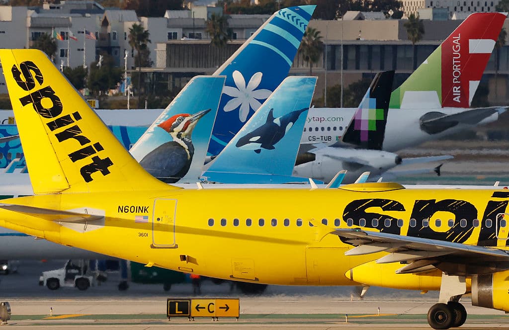 El impacto del cierre de gobierno en los aeropuertos de EEUU: más de 1,000 vuelos cancelados