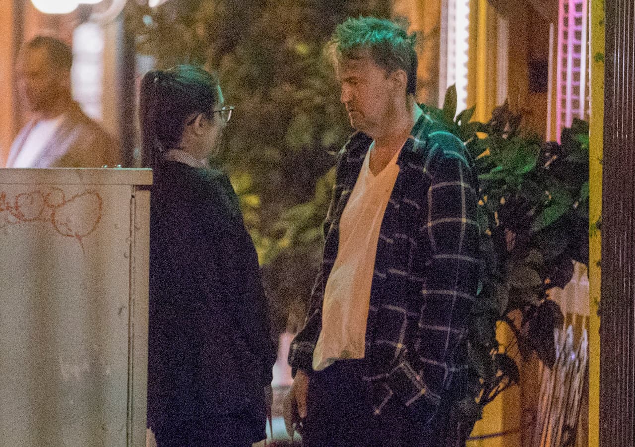 En ese mismo artículo se aseguró que la pareja había sido vista saliendo del restaurante italiano Dan Tana's, ubicado en West Hollywood el mes anterior.