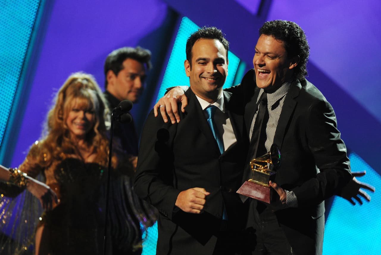 Ese año la competencia por la Mejor Canción Regional Mexicana estuvo muy reñida, pues además de Pedro, en la terna aparecieron nombres como Pepe Aguilar, Alejandro Fernández e Intocable.