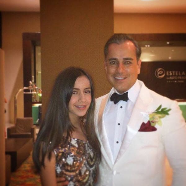 El actor ya es papá de Calendaria, de 16 años, fruto de su relación con Marcela Salazar.