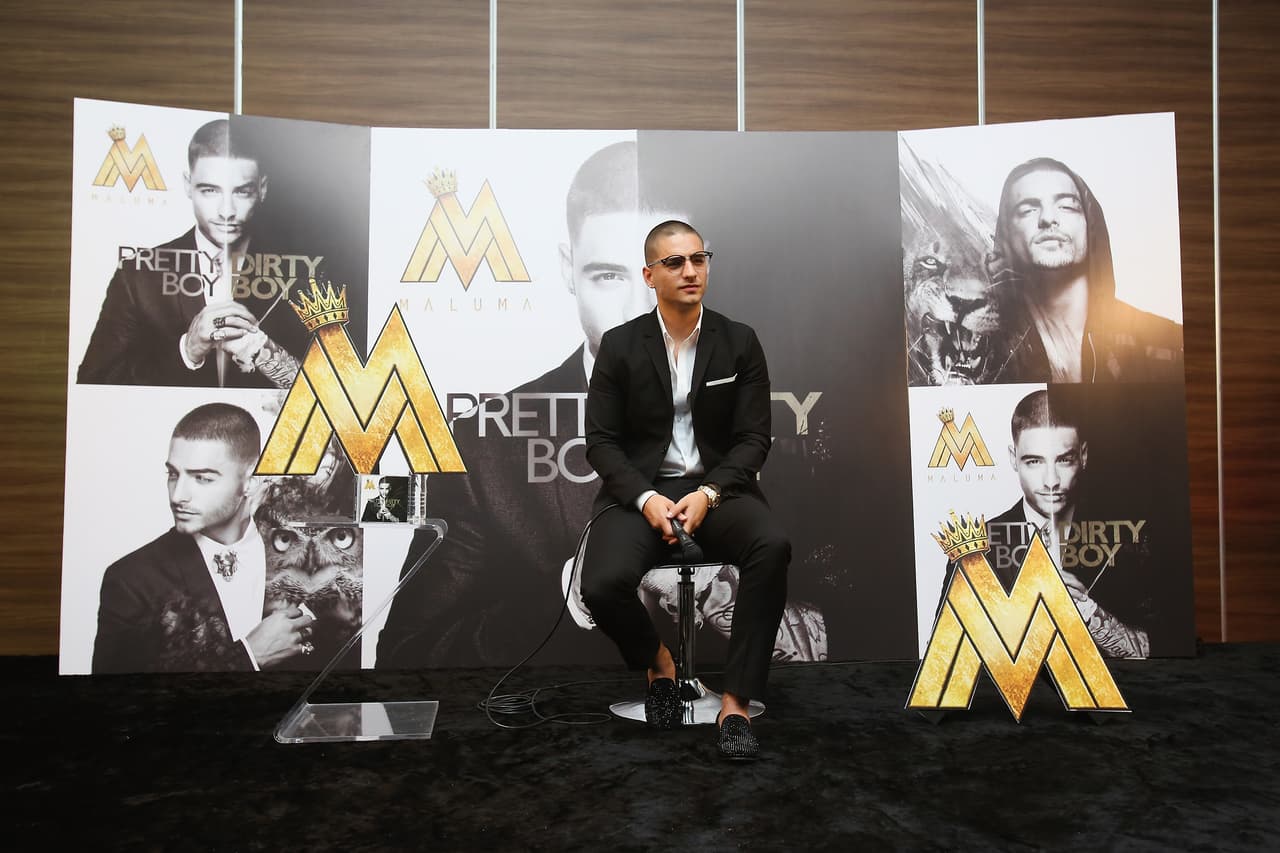 Él se ha caracterizado por ser muy unido a sus seguidores, que son en un gran porcentaje los hispanos que radican en Estados Unidos.