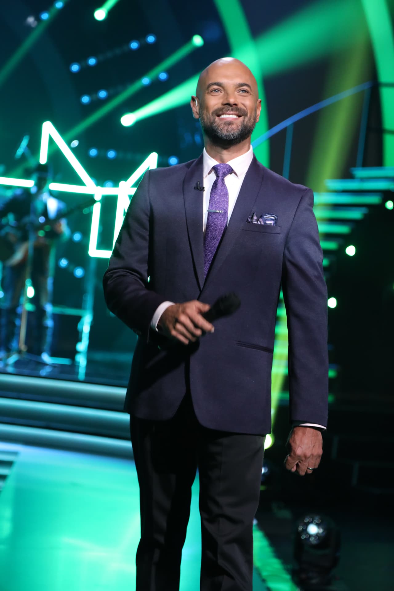 Por su parte, Javier sigue siendo titular de su programa radiofónico en Ciudad de México y realizando doblajes de documentales.