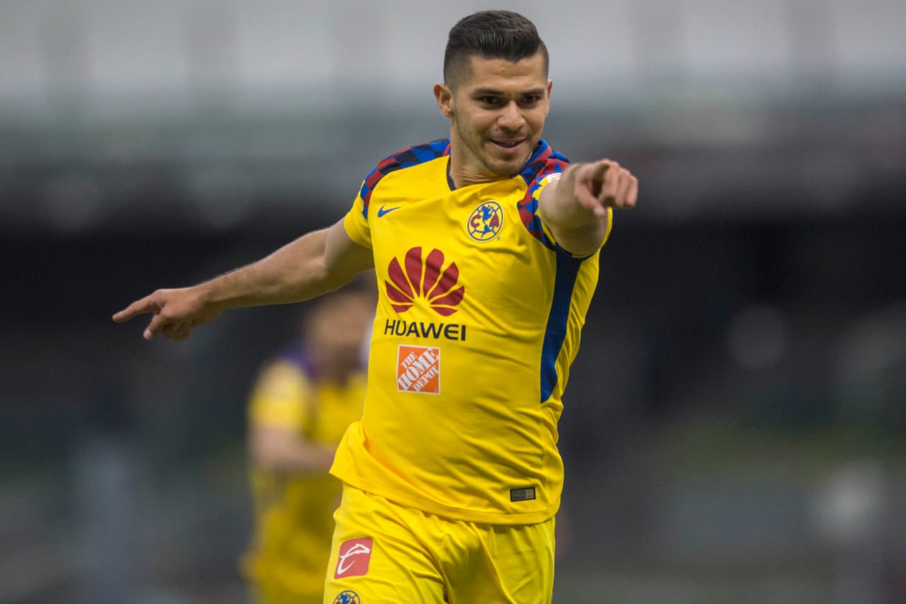 Su verdadero andar en el fútbol inicio hace cinco años, mientras estudiaba ingeniería civil en la Universidad Autónoma de Yucatán (UADY). Antes, su destino parecía ligado al de sus hermanos Dany, Freddy y Cindy. Todos profesionistas.