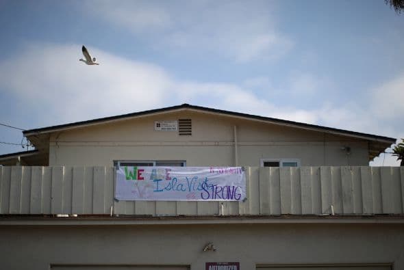 Y un ambiente de luto e indignación.