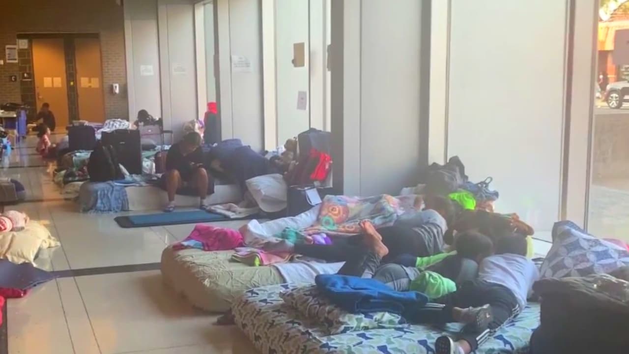 Denuncia concejal presuntas actos de tráfico sexual y de drogas en albergues de refugiados en Chicago