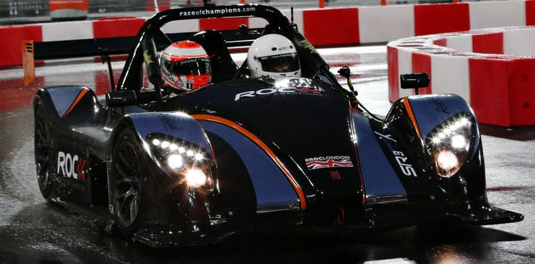 Uno de los coches más impactantes de la carrera, sin dudas, es el 
<b>Radical</b> 
<b>SR3</b> 
<b>SRX</b>. Concebido desde cero como un auto de carreras en 2002, se extendió a cientos de clientes en todo el mundo. Esta última versión tiene una evolución de su motor RPE 1500.