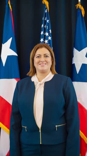 <b>Elba Aponte Santos</b> - La profesora dirigó la Asociación de Maestros de Puerto Rico y bajo el gabinete de Pedro Pierluisi, ha sido designada como secretaria del Departamento de Educación.