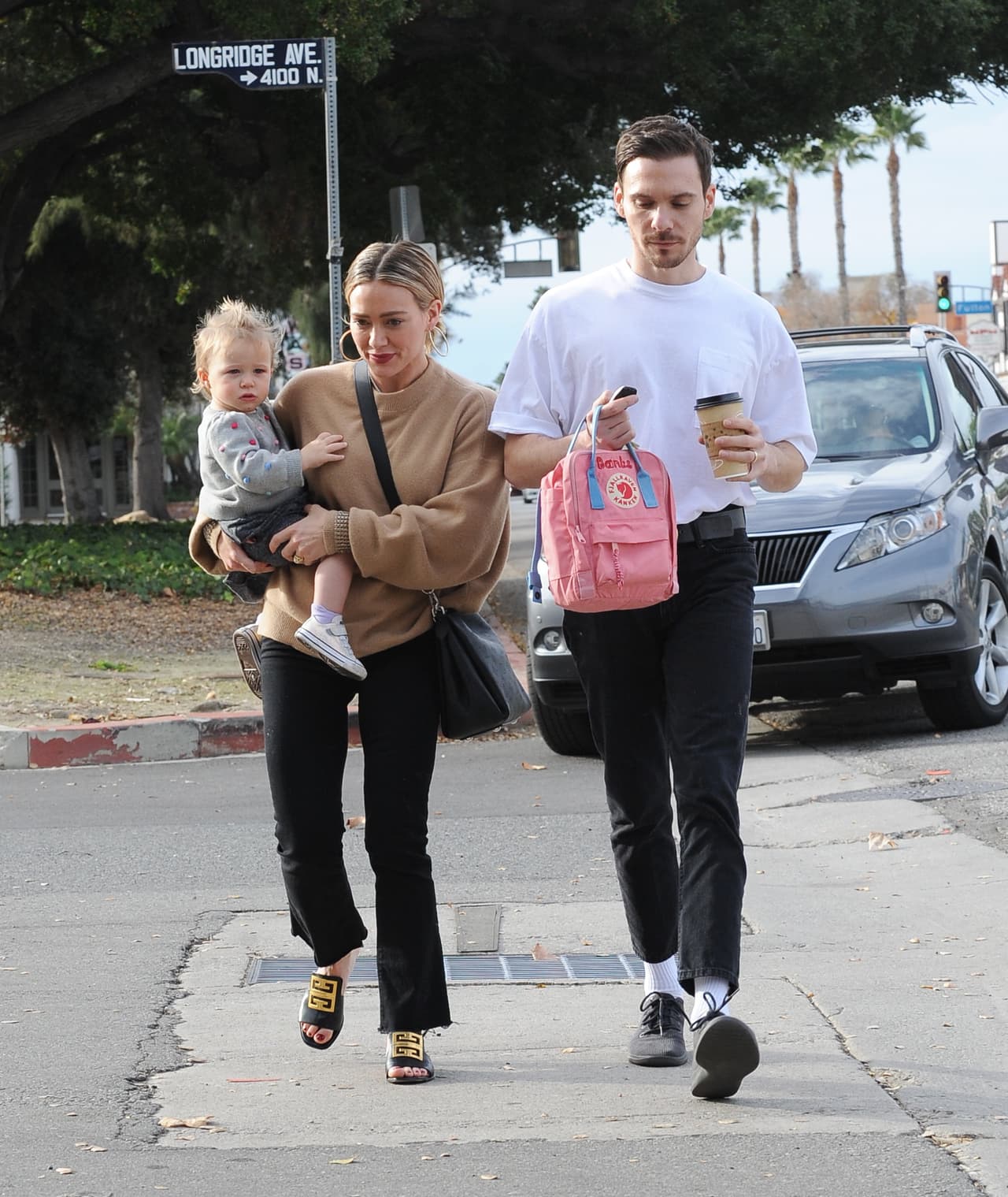 Duff 
<b><a href="https://www.univision.com/entretenimiento/hilary-duff-se-siente-juzgada-por-ser-una-madre-joven-en-hollywood-video" target="_blank">también es mamá</a></b> de Luca Cruz, de 7 años, fruto de su relación con su exesposo Mike Comrie.