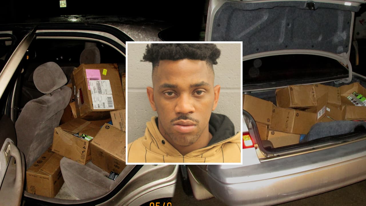 Arrestan a sospechoso de robar $24,000 en calculadoras científicas y cartuchos de tinta en un Office Depot 