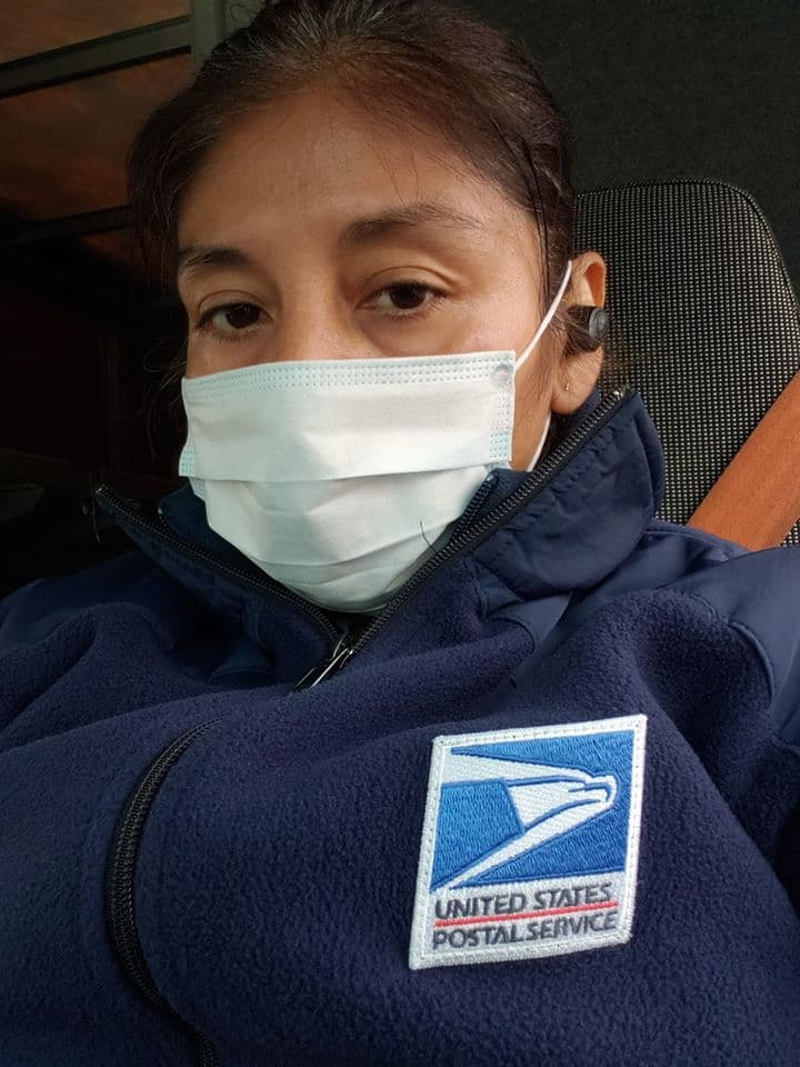 Monica Rojas-Montes trabaja para la oficina postal de los Estados Unidos en Long Island.