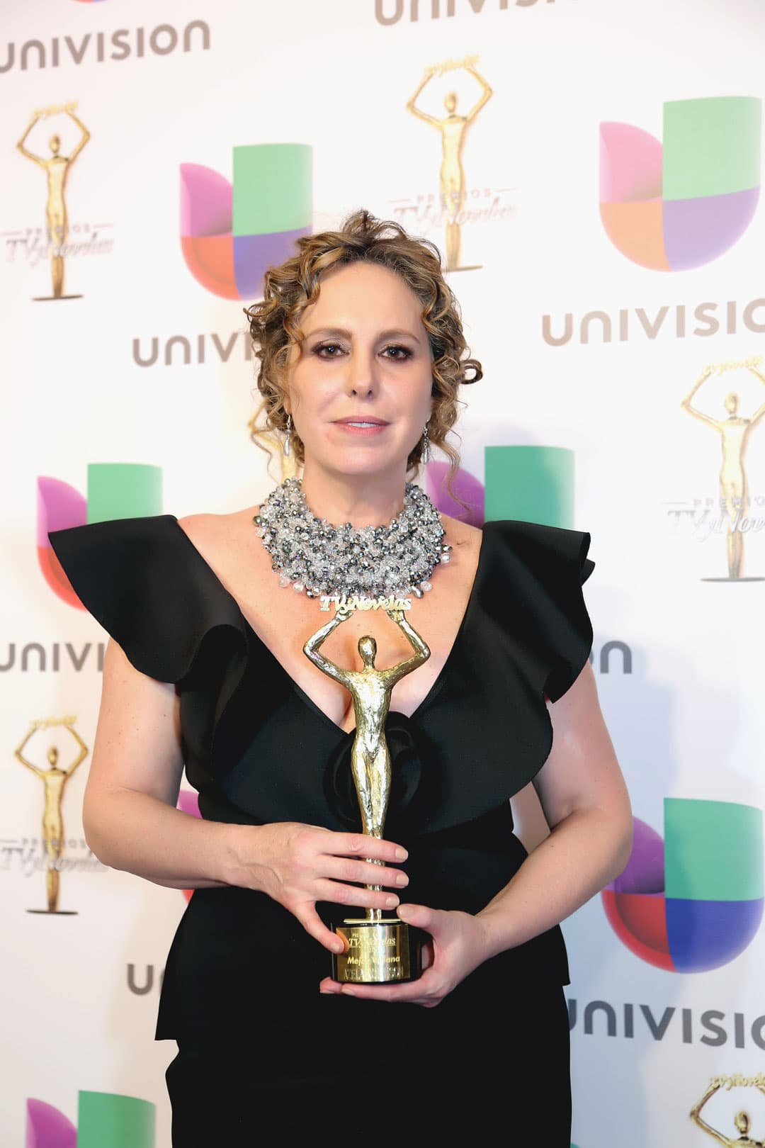 El mal triunfó para 
<b><a href="http://www.univision.com/temas/azela-robinson">Azela Robinson</a></b>, ella se coronó como la
<b> 'Mejor Villana'</b> por su papel en 
<b><a href="http://www.univision.com/novelas/vino-el-amor">'Vino el amor'</a></b>.