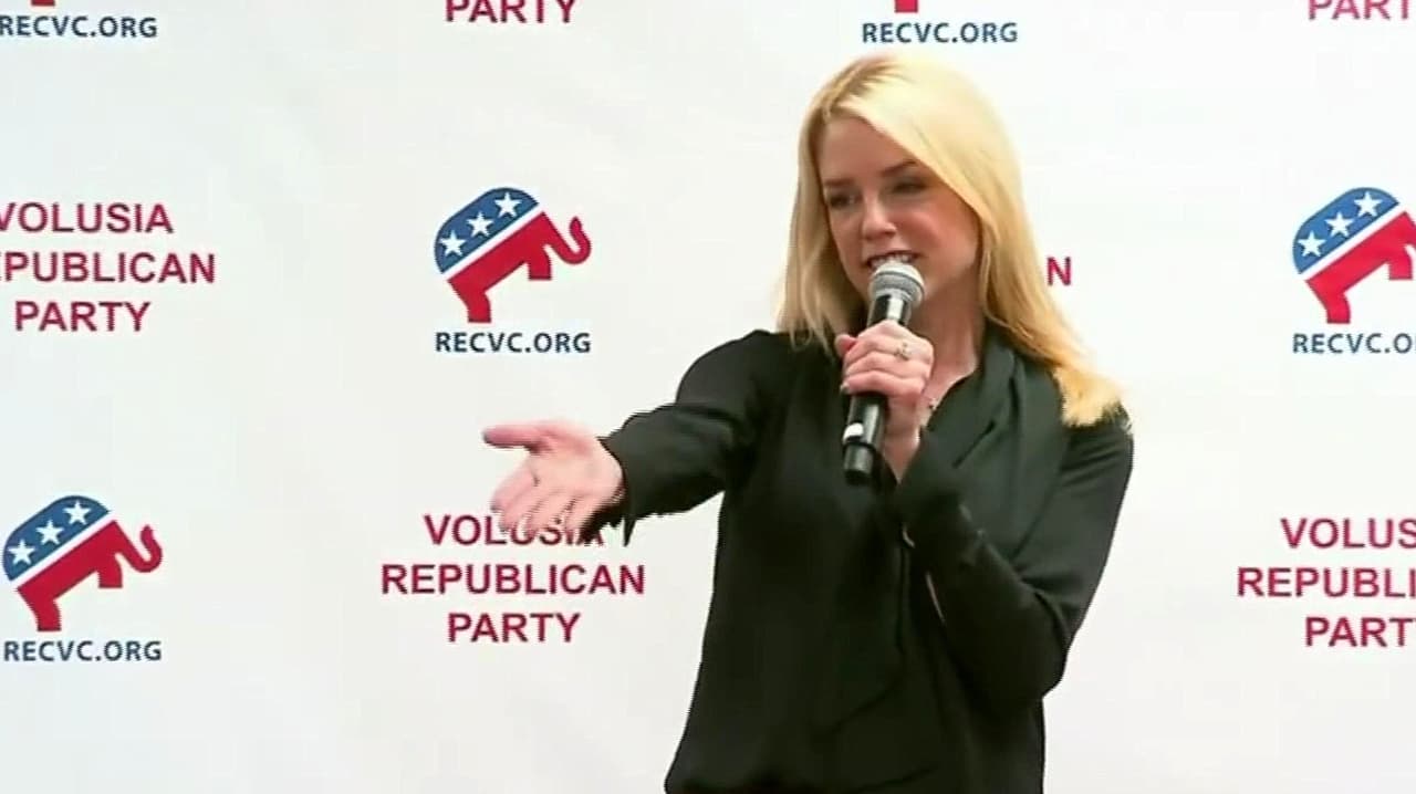 ¿Errores en el caso Epstein y falta de transparencia provocan la salida de Pam Bondi? Análisis republicano