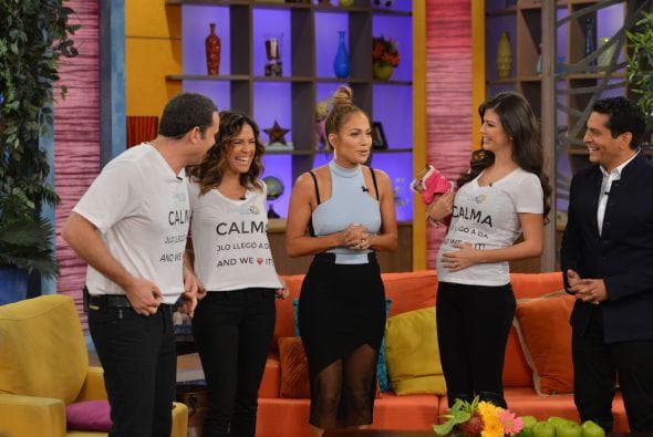 Esa mañana, Jennifer Lopez se divirtió como nunca con Alan Tacher, Karla Martínez, Ana Patricia Gámez y la perrita Honey Berry.