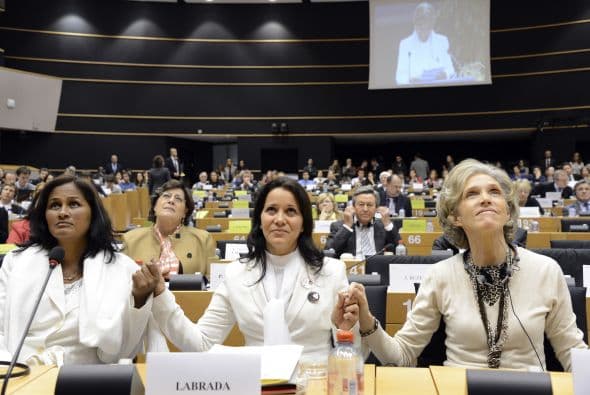 Laura Pollán fue uno de los rostros más conocidos y respetados de la lucha pacífica por la causa de los presos políticos cubanos, al frente de mujeres familiares de los 75 disidentes encarcelados en la Primavera Negra de 2003. "Desde ese día su esfuerzo pacífico es el símbolo de la resistencia cubana contra el Gobierno, una resistencia que defiende la dignidad y la libertad, y miles y miles de cubanas conocidas o anónimas las apoyan dentro y fuera de su país", señaló Schulz.