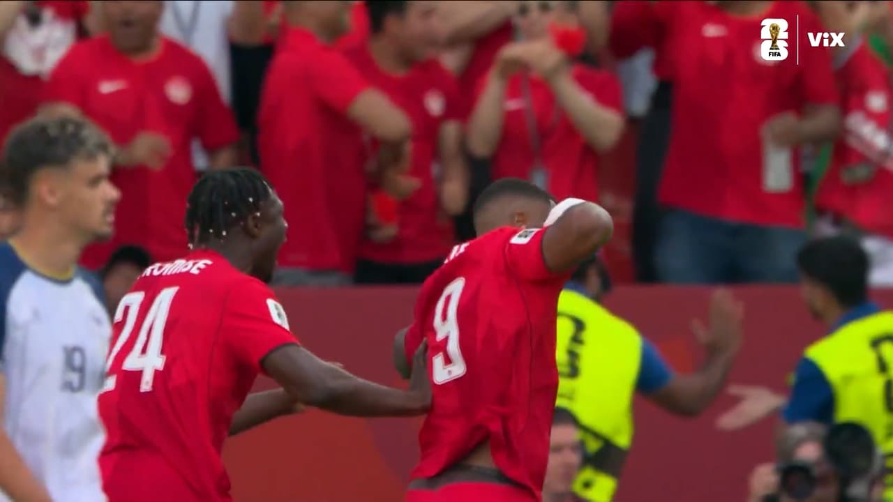 ¡Impacto inmediato! Larin entra de cambio y marca el empate para Canadá