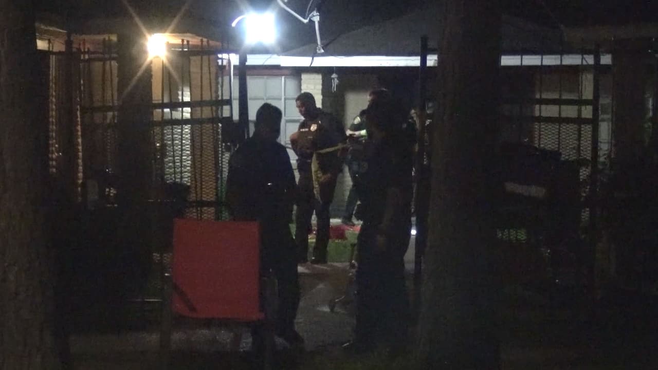 Tres enmascarados asesinan a un hombre frente a su novia en Houston: los sospechosos no robaron nada