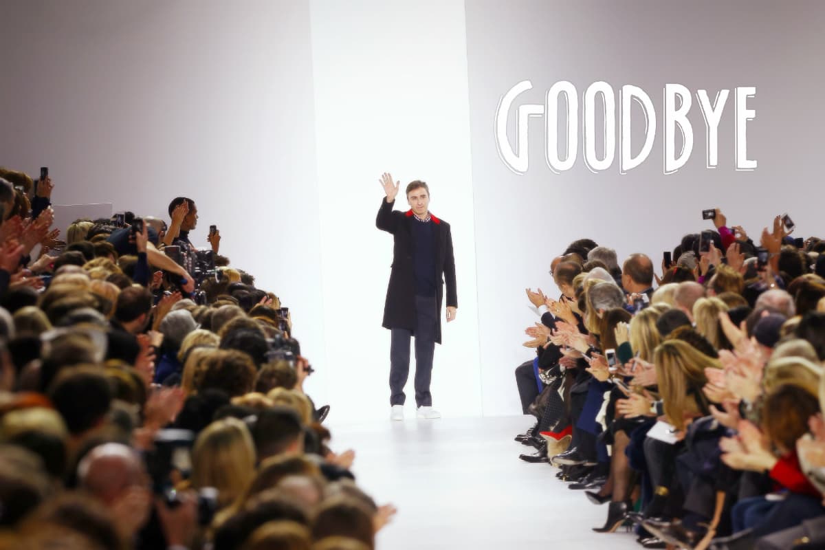 El diseñador belga fue un gran acierto para la marca, no sólo porque incrementó notoriamente sus ventas, sino porque volvió a poner a Dior en la mira de los amantes de la moda. La colección Primavera 2016, que presentó durante Fashion Week Paris, será su última para la casa francesa. Recordamos los diseños más emblemáticos que el couturier creó para Christian Dior.