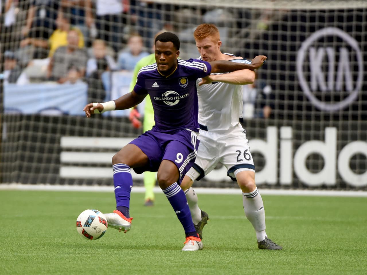 El juvenil canadiense Cyle Larin rescató empate para Orlando 2-2 ante Vancouver