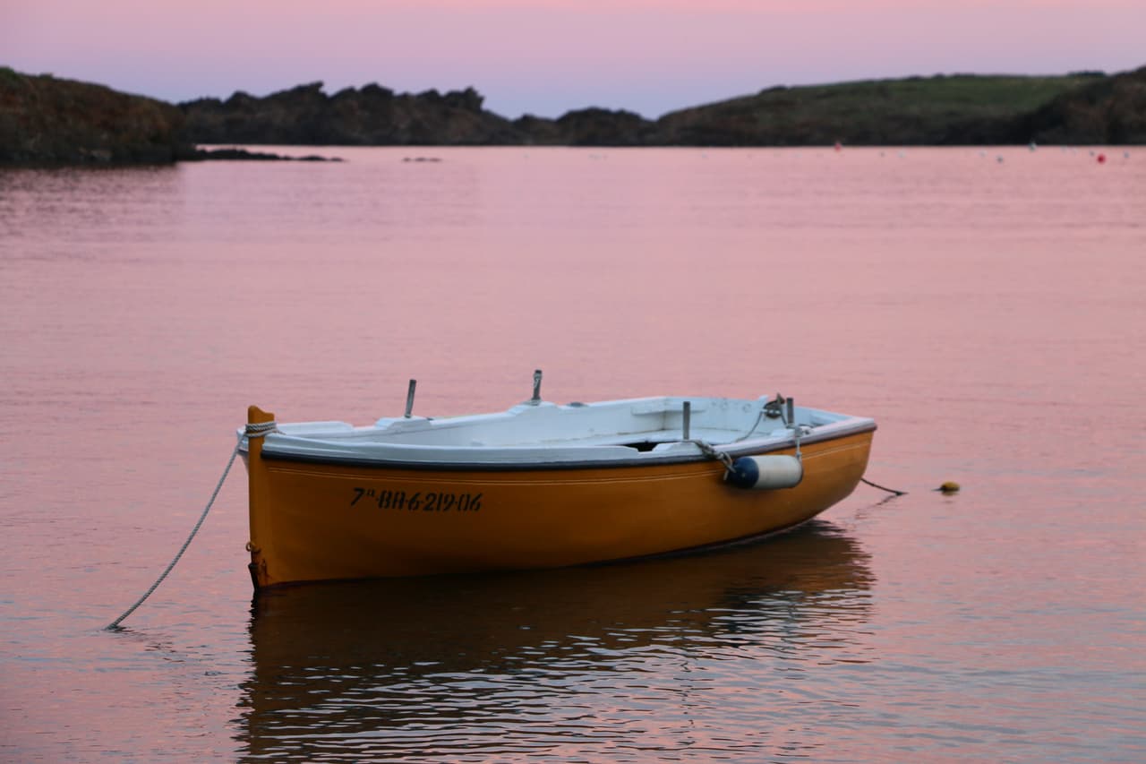 El fin rosado. Port Lligat, España.